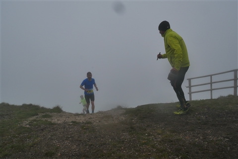 TRAIL di PIZZO San Michele N°3157 FOTO scattate a raffica in VETTA da Peppe Dalessio con nebbia e gran freddo - foto 1298