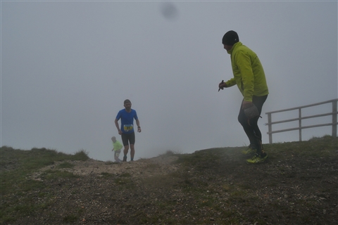 TRAIL di PIZZO San Michele N°3157 FOTO scattate a raffica in VETTA da Peppe Dalessio con nebbia e gran freddo - foto 1299