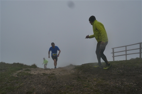 TRAIL di PIZZO San Michele N°3157 FOTO scattate a raffica in VETTA da Peppe Dalessio con nebbia e gran freddo - foto 1302