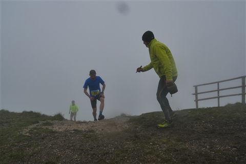 TRAIL di PIZZO San Michele N°3157 FOTO scattate a raffica in VETTA da Peppe Dalessio con nebbia e gran freddo - foto 1306