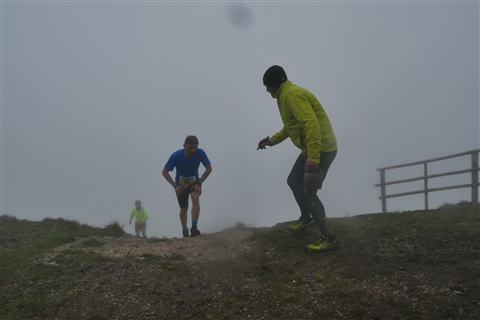 TRAIL di PIZZO San Michele N°3157 FOTO scattate a raffica in VETTA da Peppe Dalessio con nebbia e gran freddo - foto 1308