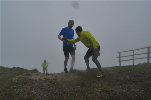 TRAIL di PIZZO San Michele N°3157 FOTO scattate a raffica in VETTA da Peppe Dalessio con nebbia e gran freddo - foto 1318