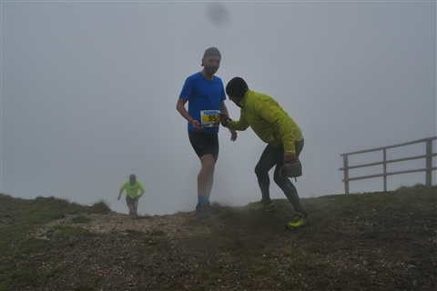 TRAIL di PIZZO San Michele N°3157 FOTO scattate a raffica in VETTA da Peppe Dalessio con nebbia e gran freddo - foto 1321