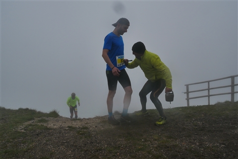 TRAIL di PIZZO San Michele N°3157 FOTO scattate a raffica in VETTA da Peppe Dalessio con nebbia e gran freddo - foto 1326