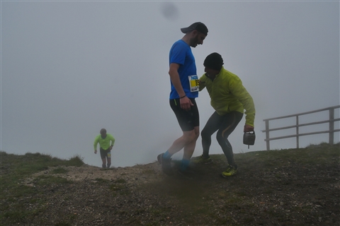 TRAIL di PIZZO San Michele N°3157 FOTO scattate a raffica in VETTA da Peppe Dalessio con nebbia e gran freddo - foto 1329