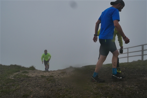 TRAIL di PIZZO San Michele N°3157 FOTO scattate a raffica in VETTA da Peppe Dalessio con nebbia e gran freddo - foto 1335