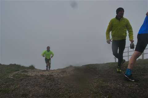 TRAIL di PIZZO San Michele N°3157 FOTO scattate a raffica in VETTA da Peppe Dalessio con nebbia e gran freddo - foto 1339