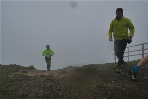 TRAIL di PIZZO San Michele N°3157 FOTO scattate a raffica in VETTA da Peppe Dalessio con nebbia e gran freddo - foto 1340