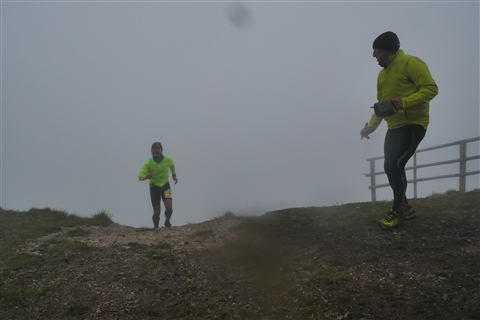 TRAIL di PIZZO San Michele N°3157 FOTO scattate a raffica in VETTA da Peppe Dalessio con nebbia e gran freddo - foto 1342