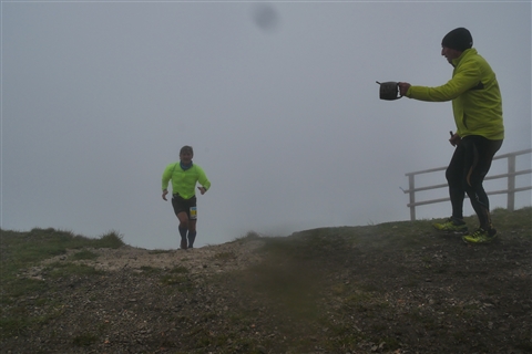 TRAIL di PIZZO San Michele N°3157 FOTO scattate a raffica in VETTA da Peppe Dalessio con nebbia e gran freddo - foto 1345
