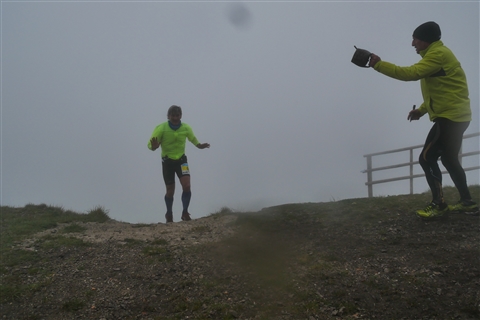 TRAIL di PIZZO San Michele N°3157 FOTO scattate a raffica in VETTA da Peppe Dalessio con nebbia e gran freddo - foto 1349