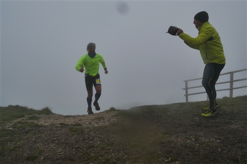 TRAIL di PIZZO San Michele N°3157 FOTO scattate a raffica in VETTA da Peppe Dalessio con nebbia e gran freddo - foto 1354