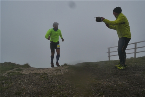 TRAIL di PIZZO San Michele N°3157 FOTO scattate a raffica in VETTA da Peppe Dalessio con nebbia e gran freddo - foto 1355