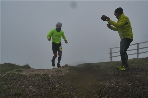 TRAIL di PIZZO San Michele N°3157 FOTO scattate a raffica in VETTA da Peppe Dalessio con nebbia e gran freddo - foto 1356