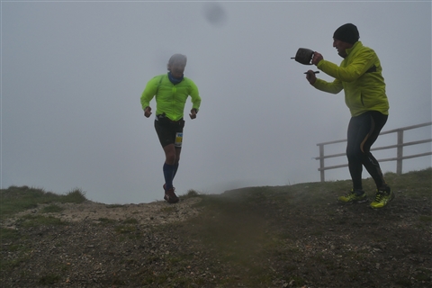 TRAIL di PIZZO San Michele N°3157 FOTO scattate a raffica in VETTA da Peppe Dalessio con nebbia e gran freddo - foto 1358