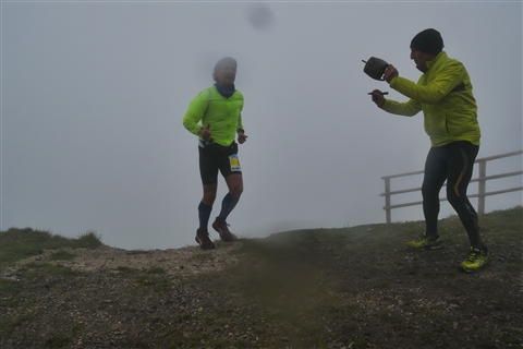 TRAIL di PIZZO San Michele N°3157 FOTO scattate a raffica in VETTA da Peppe Dalessio con nebbia e gran freddo - foto 1360