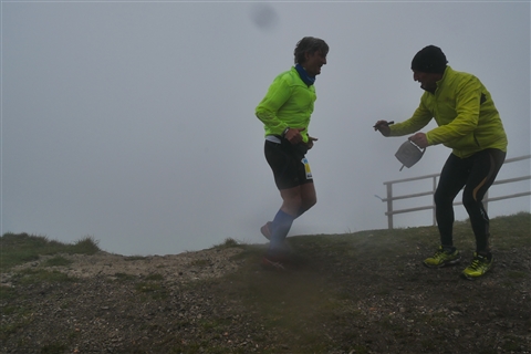 TRAIL di PIZZO San Michele N°3157 FOTO scattate a raffica in VETTA da Peppe Dalessio con nebbia e gran freddo - foto 1365