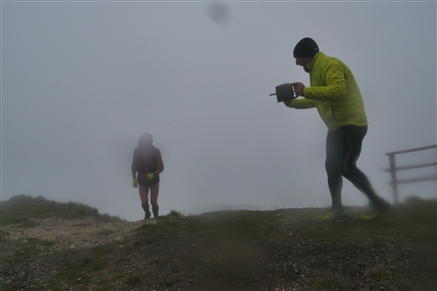 TRAIL di PIZZO San Michele N°3157 FOTO scattate a raffica in VETTA da Peppe Dalessio con nebbia e gran freddo - foto 1373
