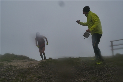 TRAIL di PIZZO San Michele N°3157 FOTO scattate a raffica in VETTA da Peppe Dalessio con nebbia e gran freddo - foto 1377