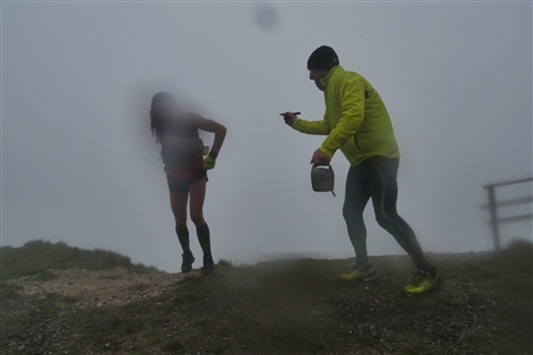 TRAIL di PIZZO San Michele N°3157 FOTO scattate a raffica in VETTA da Peppe Dalessio con nebbia e gran freddo - foto 1385