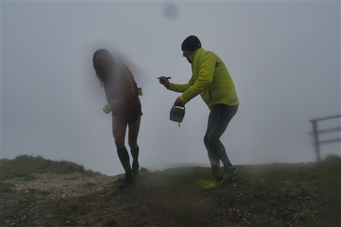 TRAIL di PIZZO San Michele N°3157 FOTO scattate a raffica in VETTA da Peppe Dalessio con nebbia e gran freddo - foto 1388