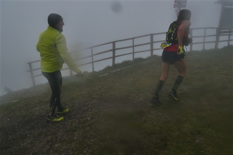 TRAIL di PIZZO San Michele N°3157 FOTO scattate a raffica in VETTA da Peppe Dalessio con nebbia e gran freddo - foto 1416