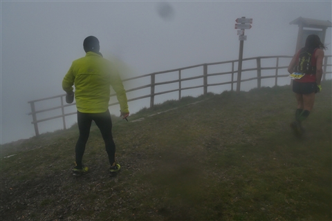 TRAIL di PIZZO San Michele N°3157 FOTO scattate a raffica in VETTA da Peppe Dalessio con nebbia e gran freddo - foto 1421