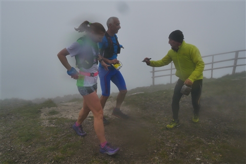 TRAIL di PIZZO San Michele N°3157 FOTO scattate a raffica in VETTA da Peppe Dalessio con nebbia e gran freddo - foto 1441