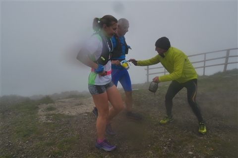 TRAIL di PIZZO San Michele N°3157 FOTO scattate a raffica in VETTA da Peppe Dalessio con nebbia e gran freddo - foto 1443