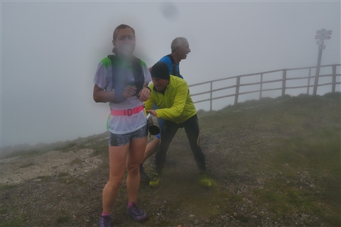 TRAIL di PIZZO San Michele N°3157 FOTO scattate a raffica in VETTA da Peppe Dalessio con nebbia e gran freddo - foto 1470