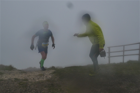 TRAIL di PIZZO San Michele N°3157 FOTO scattate a raffica in VETTA da Peppe Dalessio con nebbia e gran freddo - foto 1488