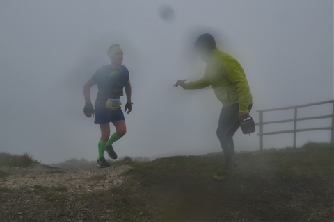 TRAIL di PIZZO San Michele N°3157 FOTO scattate a raffica in VETTA da Peppe Dalessio con nebbia e gran freddo - foto 1489