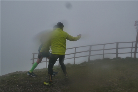 TRAIL di PIZZO San Michele N°3157 FOTO scattate a raffica in VETTA da Peppe Dalessio con nebbia e gran freddo - foto 1510