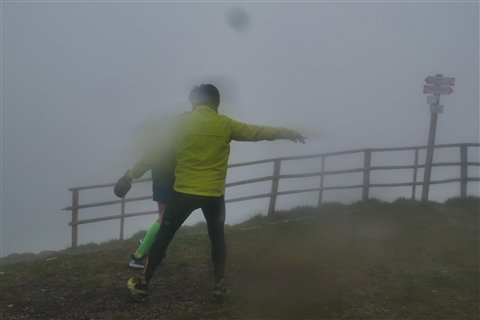 TRAIL di PIZZO San Michele N°3157 FOTO scattate a raffica in VETTA da Peppe Dalessio con nebbia e gran freddo - foto 1512