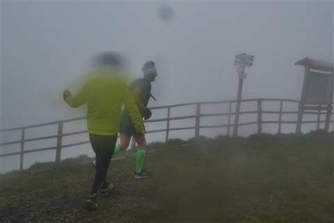 TRAIL di PIZZO San Michele N°3157 FOTO scattate a raffica in VETTA da Peppe Dalessio con nebbia e gran freddo - foto 1516