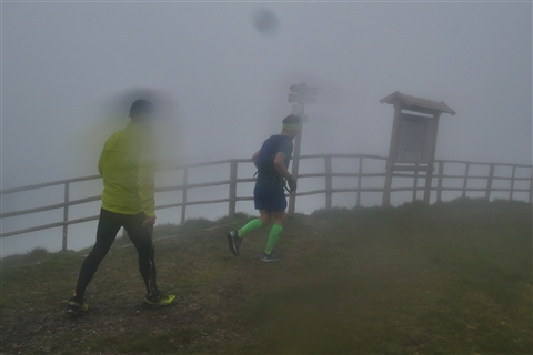 TRAIL di PIZZO San Michele N°3157 FOTO scattate a raffica in VETTA da Peppe Dalessio con nebbia e gran freddo - foto 1522