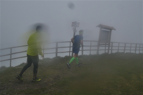 TRAIL di PIZZO San Michele N°3157 FOTO scattate a raffica in VETTA da Peppe Dalessio con nebbia e gran freddo - foto 1524