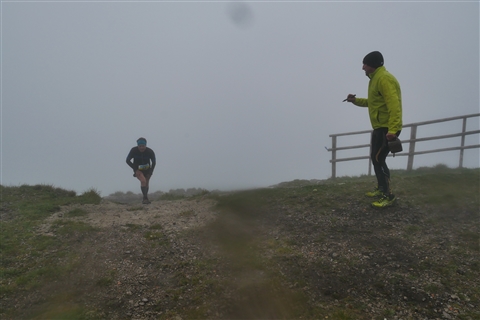 TRAIL di PIZZO San Michele N°3157 FOTO scattate a raffica in VETTA da Peppe Dalessio con nebbia e gran freddo - foto 1529