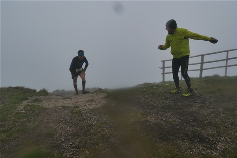 TRAIL di PIZZO San Michele N°3157 FOTO scattate a raffica in VETTA da Peppe Dalessio con nebbia e gran freddo - foto 1543