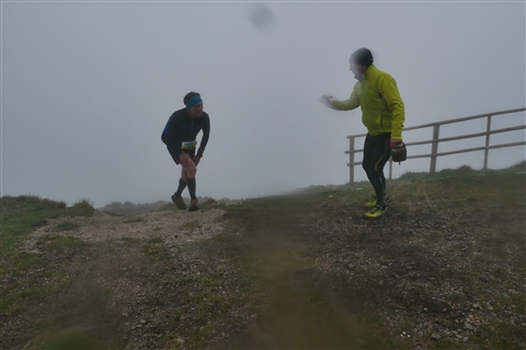 TRAIL di PIZZO San Michele N°3157 FOTO scattate a raffica in VETTA da Peppe Dalessio con nebbia e gran freddo - foto 1549