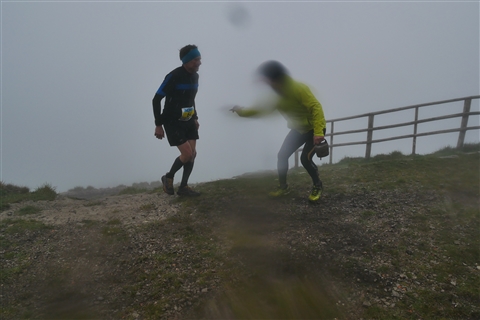 TRAIL di PIZZO San Michele N°3157 FOTO scattate a raffica in VETTA da Peppe Dalessio con nebbia e gran freddo - foto 1555
