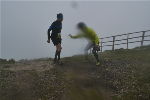 TRAIL di PIZZO San Michele N°3157 FOTO scattate a raffica in VETTA da Peppe Dalessio con nebbia e gran freddo - foto 1556