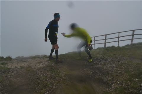 TRAIL di PIZZO San Michele N°3157 FOTO scattate a raffica in VETTA da Peppe Dalessio con nebbia e gran freddo - foto 1557