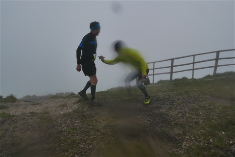 TRAIL di PIZZO San Michele N°3157 FOTO scattate a raffica in VETTA da Peppe Dalessio con nebbia e gran freddo - foto 1558