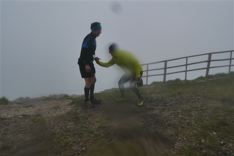 TRAIL di PIZZO San Michele N°3157 FOTO scattate a raffica in VETTA da Peppe Dalessio con nebbia e gran freddo - foto 1560