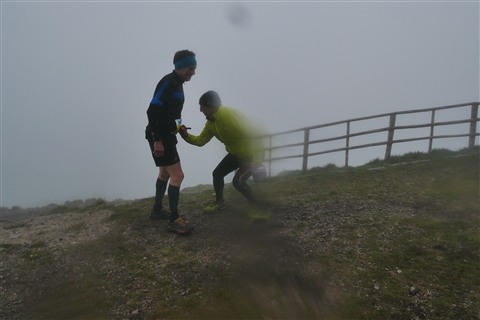 TRAIL di PIZZO San Michele N°3157 FOTO scattate a raffica in VETTA da Peppe Dalessio con nebbia e gran freddo - foto 1564