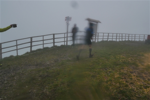 TRAIL di PIZZO San Michele N°3157 FOTO scattate a raffica in VETTA da Peppe Dalessio con nebbia e gran freddo - foto 1583