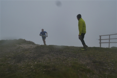 TRAIL di PIZZO San Michele N°3157 FOTO scattate a raffica in VETTA da Peppe Dalessio con nebbia e gran freddo - foto 1589