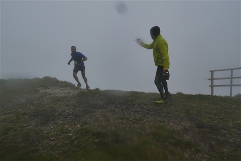 TRAIL di PIZZO San Michele N°3157 FOTO scattate a raffica in VETTA da Peppe Dalessio con nebbia e gran freddo - foto 1598