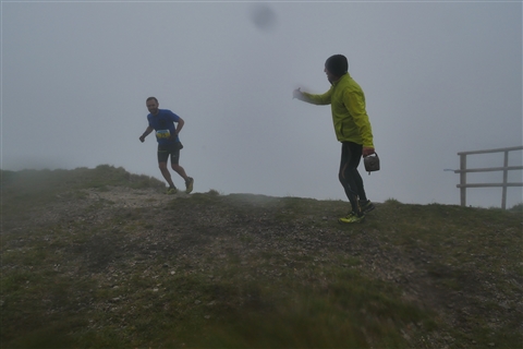 TRAIL di PIZZO San Michele N°3157 FOTO scattate a raffica in VETTA da Peppe Dalessio con nebbia e gran freddo - foto 1599